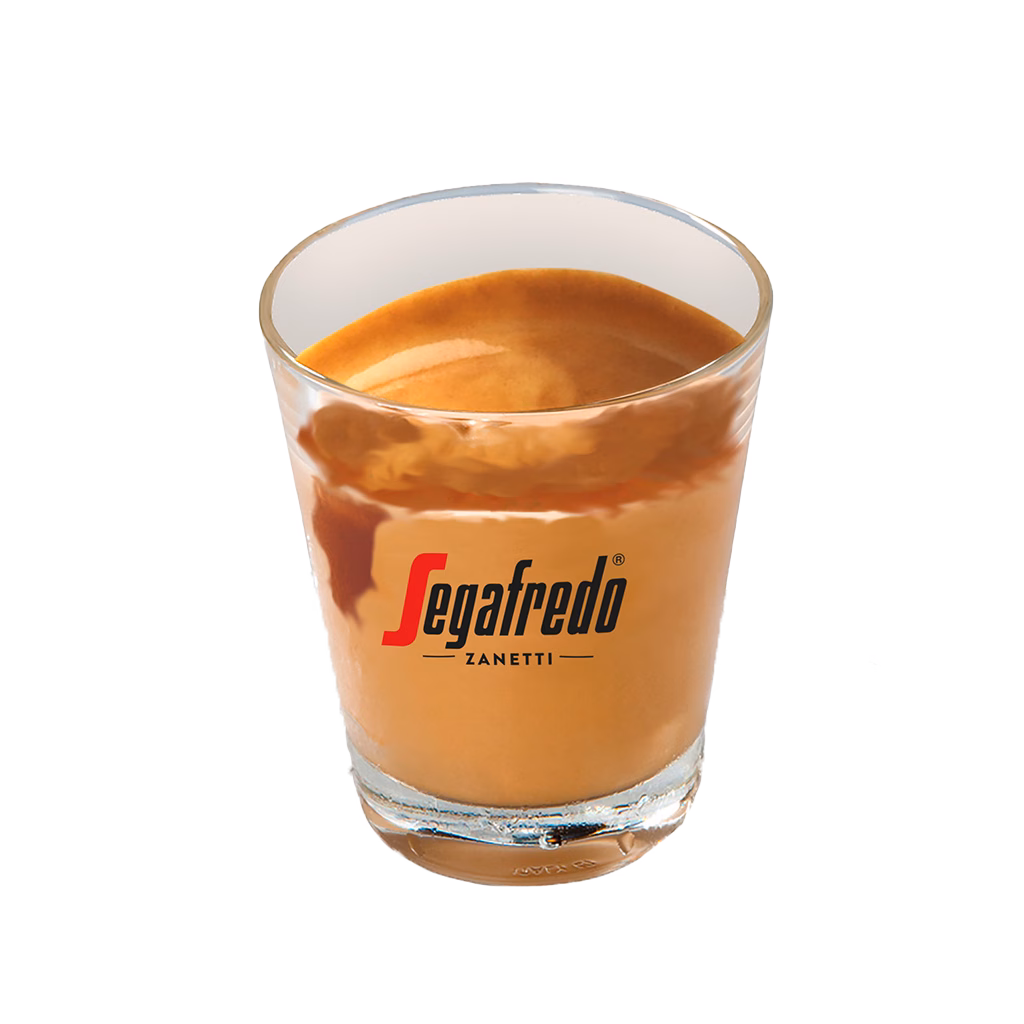 Glas mit Kaffeeeis und einem Espresso, kein Hintergrund